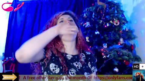 Snapshot of laura_fountain_ chatting on 01-04-25, 12:37 weedcam Curly Laura OF    online show from 01-04-25, 12:37