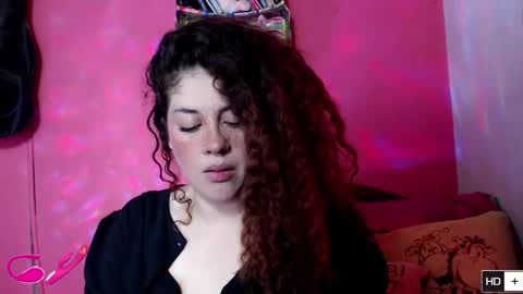 weedcam Curly Laura OF    online show from 12-22-25, 06:27