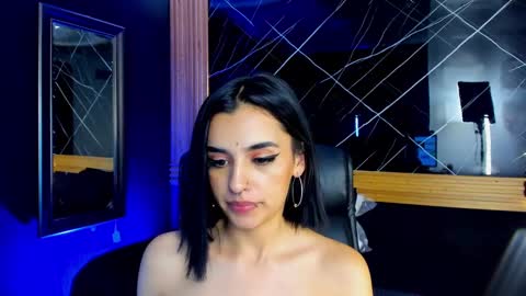 Snapshot of laura_hentai chatting on 12-11-24, 07:25 Laura online show from 12-11-24, 07:25