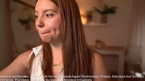 Snapshot of laura_lee chatting on 06-08-26, 01:50 Laura Lee. online show from 06-08-26, 01:50