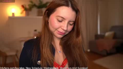 Snapshot of laura_lee chatting on 07-20-26, 01:09 Laura Lee. online show from 07-20-26, 01:09