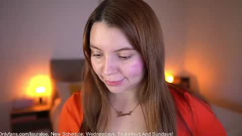 Snapshot of laura_lee chatting on 07-31-26, 01:38 Laura Lee. online show from 07-31-26, 01:38