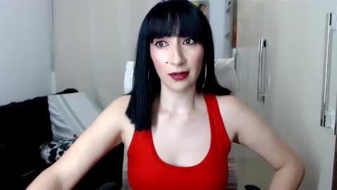 Laura online show from 02-15-25, 01:31