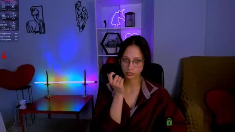 laura_queen_ online show from 11-28-25, 01:52