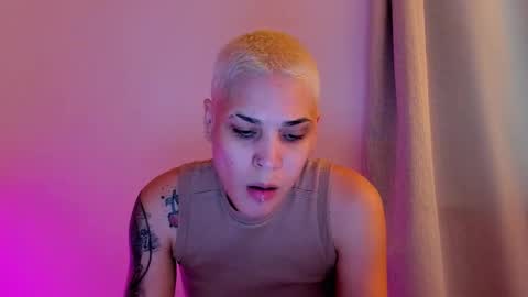 Laura Rose online show from 01-17-26, 04:39