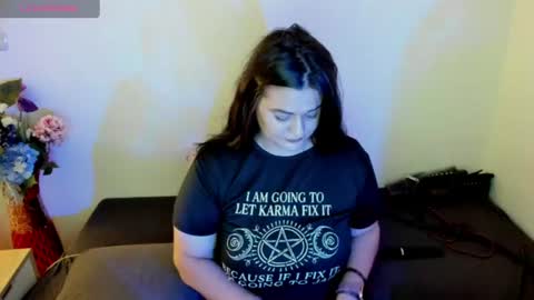 Laura online show from 06-15-26, 10:01