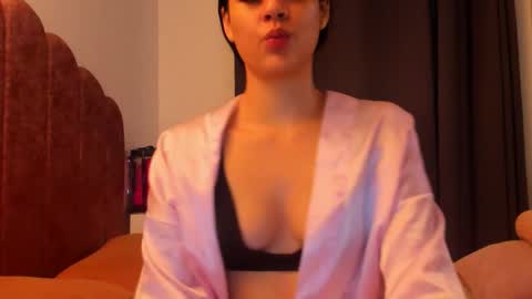 LAURA SOE online show from 11-29-25, 12:13