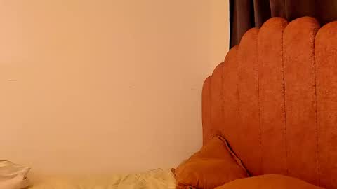 LAURA SOE online show from 01-12-26, 07:02