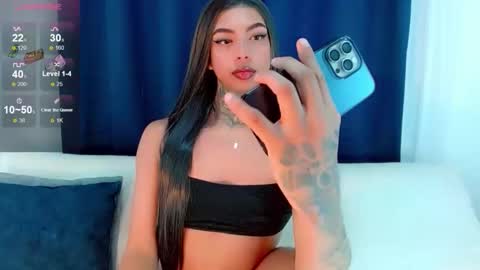 Snapshot of laura_sweet7 chatting on 10-23-25, 06:23 Laura online show from 10-23-25, 06:23