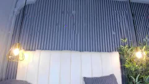 LauraCarther  online show from 04-18-26, 07:58