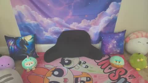 LauraChan online show from 01-07-26, 04:31