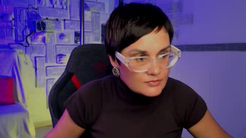 lauradavidsons online show from 10-01-25, 06:14