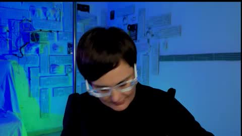 lauradavidsons online show from 10-05-25, 04:05