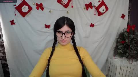 Laura online show from 12-15-24, 10:39