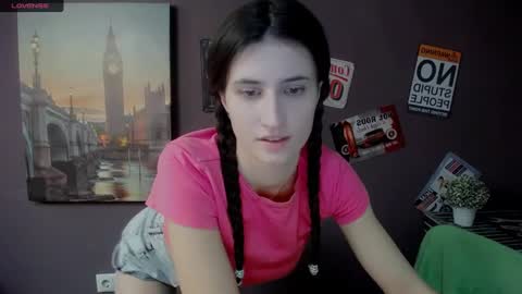 Laura online show from 02-07-25, 08:33