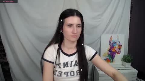 Laura online show from 03-09-25, 12:42