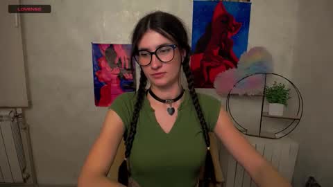 Laura online show from 10-27-25, 05:39