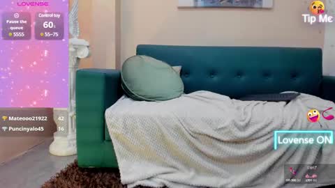 Laura Glowing online show from 02-08-25, 06:22