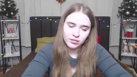 LauraHlot online show from 01-15-25, 10:13