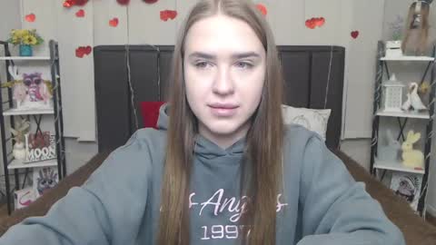 Snapshot of laurahlot chatting on 05-03-26, 05:52 LauraHlot online show from 05-03-26, 05:52