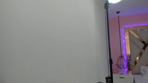 laura  online show from 02-28-26, 06:20