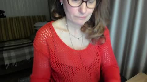 Lauraoven1 online show from 04-27-26, 05:55