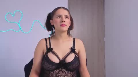 Laura online show from 06-09-26, 10:21