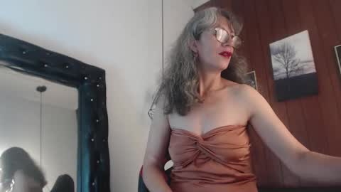 Snapshot of laurasofia45 chatting on 02-24-26, 01:58 Laura Sofia online show from 02-24-26, 01:58