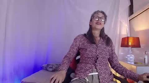Laura Sofia online show from 03-18-26, 03:53