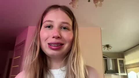 Chrissy online show from 04-23-26, 12:29