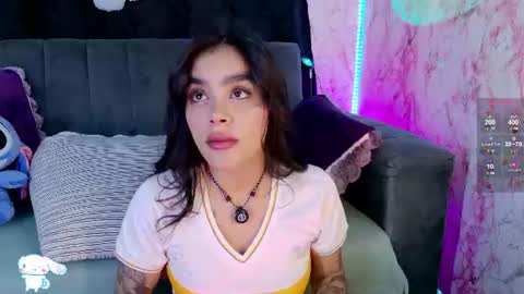 Snapshot of lauren_camila1 chatting on 06-24-26, 01:37 Lau online show from 06-24-26, 01:37