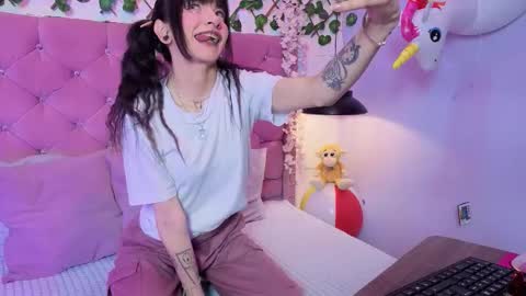 Snapshot of lauren_evans96 chatting on 02-26-26, 04:00 Lauren evans9 online show from 02-26-26, 04:00