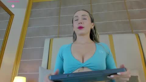 Snapshot of laurencarter1 chatting on 05-25-26, 11:11 online show from 05-25-26, 11:11