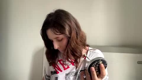 Kira online show from 06-30-26, 08:59