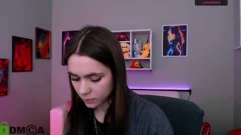 Snapshot of laurenmurrr chatting on 03-01-26, 10:28 Laure online show from 03-01-26, 10:28