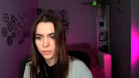 Laure online show from 04-19-26, 09:30