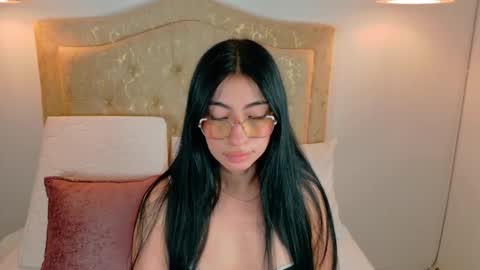 laurenn_smitth online show from 10-22-25, 01:11