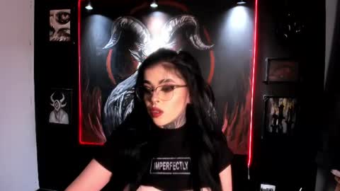 Snapshot of laurenrousexx chatting on 06-30-26, 11:28 LAUREN INDEPENDENT MODEL HELP ME REACH 100 LIKES PLS online show from 06-30-26, 11:28