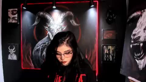 Snapshot of laurenrousexx chatting on 07-05-26, 01:01 LAUREN INDEPENDENT MODEL HELP ME REACH 100 LIKES PLS online show from 07-05-26, 01:01