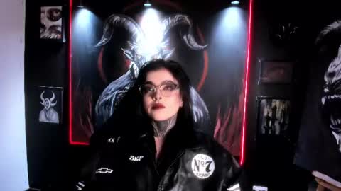 Snapshot of laurenrousexx chatting on 07-23-26, 01:08 LAUREN INDEPENDENT MODEL HELP ME REACH 100 LIKES PLS online show from 07-23-26, 01:08