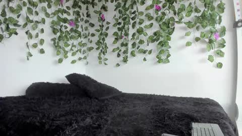 laurensmith9 online show from 03-14-26, 02:00