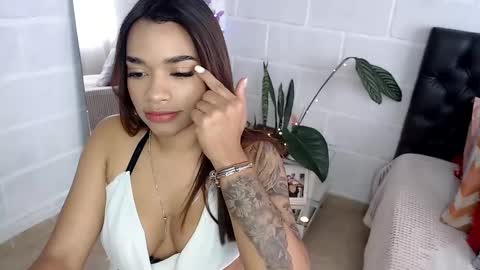 Snapshot of laurenvera_ chatting on 12-09-24, 01:24 marcela online show from 12-09-24, 01:24