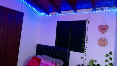 Snapshot of laurenvera_ chatting on 03-16-26, 05:44 marcela online show from 03-16-26, 05:44