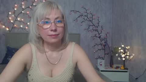 Snapshot of laurenwishy chatting on 05-01-26, 11:59 Lauren online show from 05-01-26, 11:59