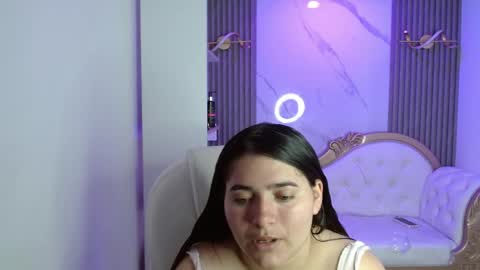 Snapshot of laurha_ chatting on 06-01-26, 07:48 laura online show from 06-01-26, 07:48