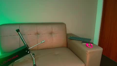 lauri online show from 04-19-26, 06:21