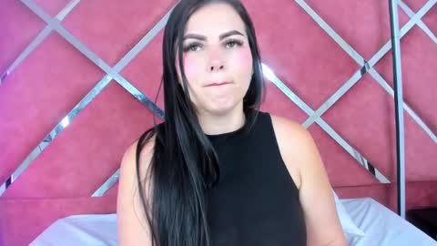 LauryJonson  online show from 01-15-25, 10:57