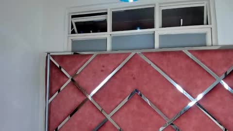 LauryJonson  online show from 03-02-25, 12:20