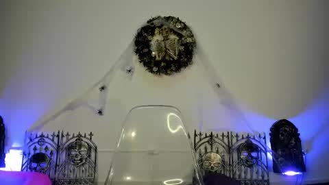 Snapshot of laurynjeffers chatting on 09-25-25, 08:34 LaurynJeffers online show from 09-25-25, 08:34