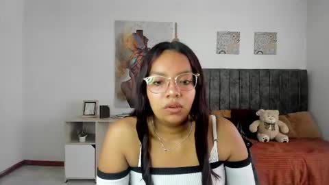 Snapshot of lauu7 chatting on 06-23-26, 01:20 lauu7 online show from 06-23-26, 01:20